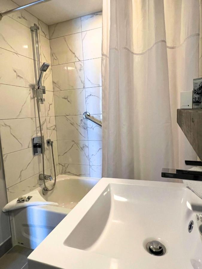 Hotel Far Hills Val-Morin ภายนอก รูปภาพ